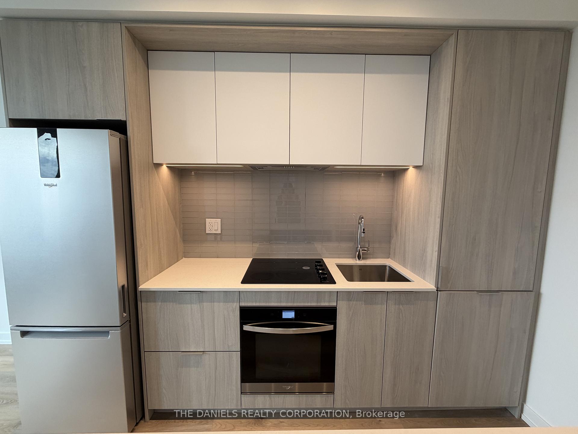 Photo 8 of Unit 4401, 395 Square One Drive, Mississauga, City Centre — HOMEH