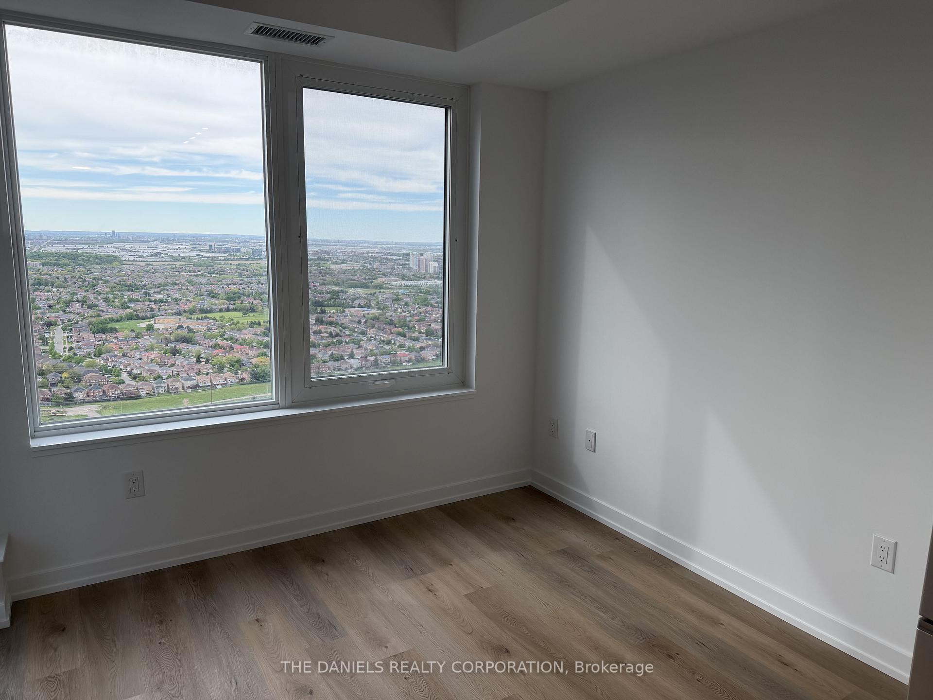 Photo 10 of Unit 4401, 395 Square One Drive, Mississauga, City Centre — HOMEH