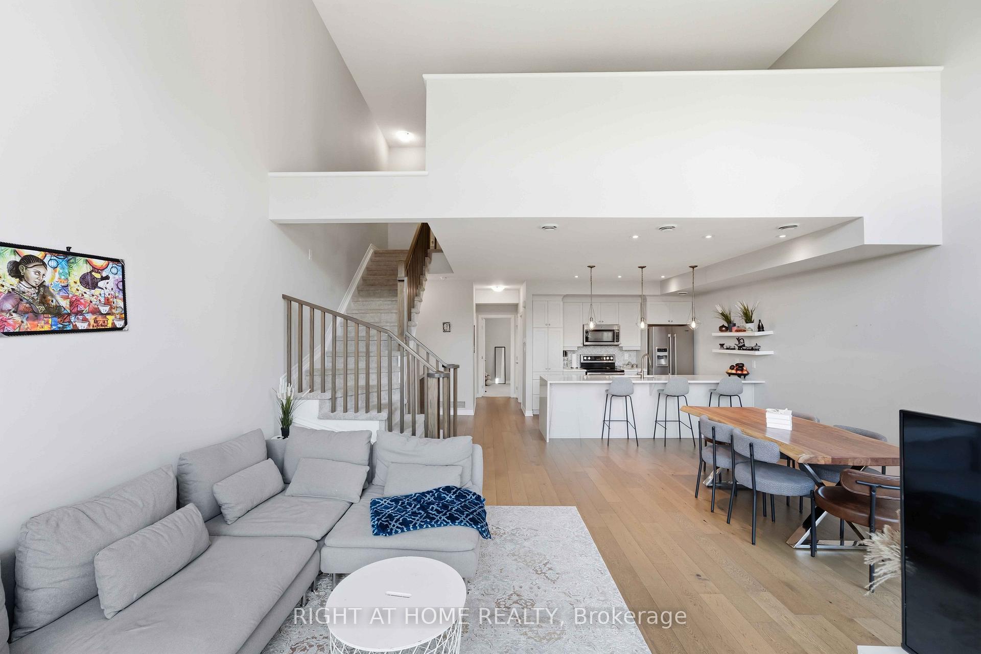 Photo 3 of Unit 98, 264 Pembina Private, Ottawa, Riverside South/Gloucester Glen — HOMEH