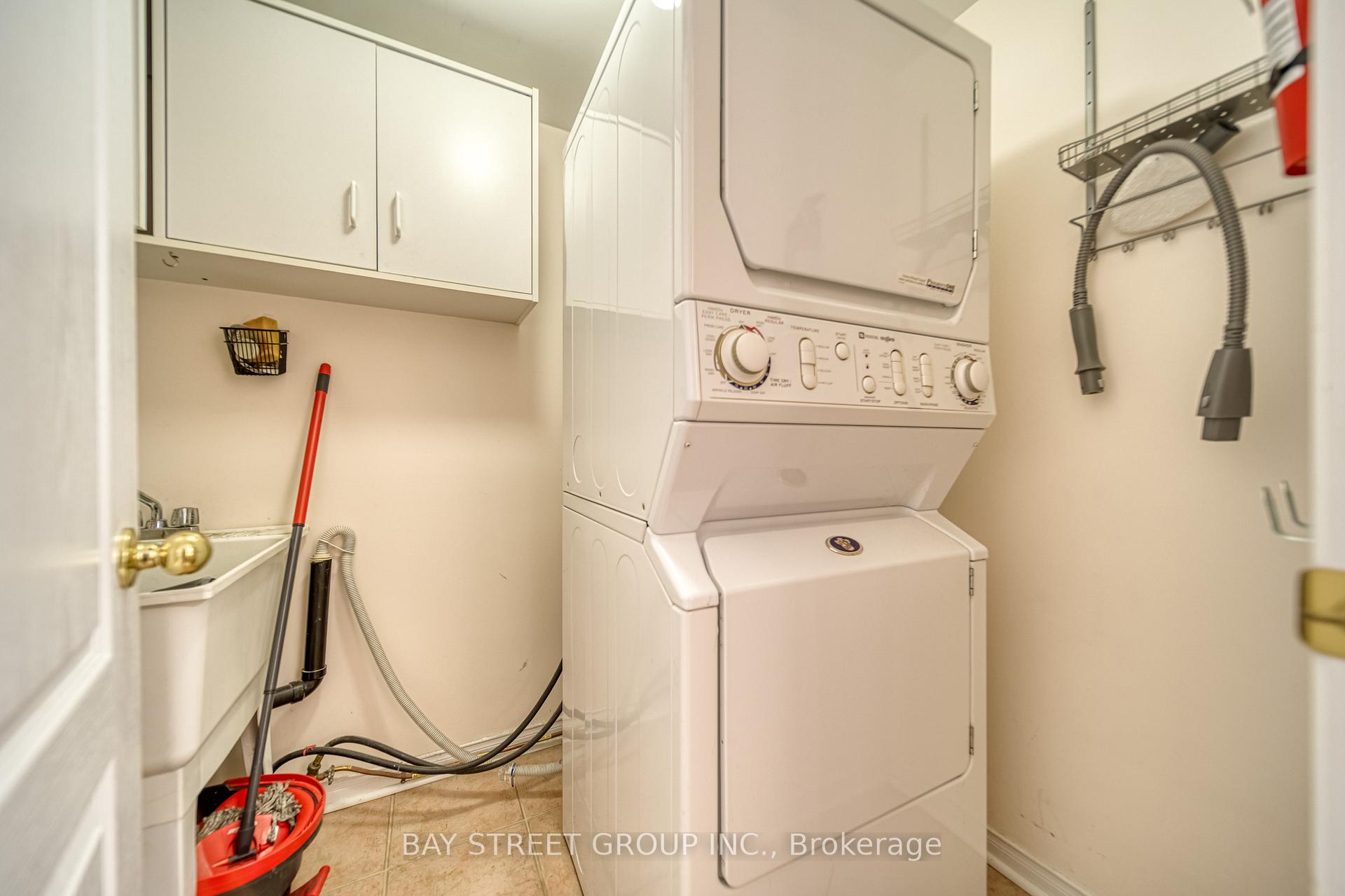 Photo 16 of 27 Orchid Road, Markham, Commerce Valley — HOMEH