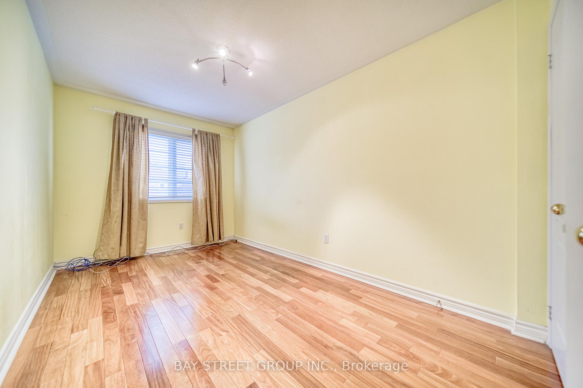 Photo 24 of 27 Orchid Road, Markham, Commerce Valley — HOMEH