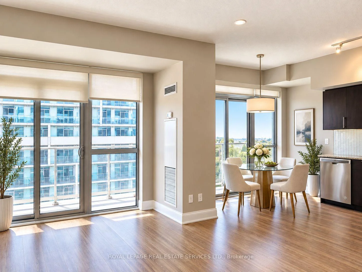 Photo 6 of Unit 1412, 55 Speers Road, Oakville, Central — HOMEH