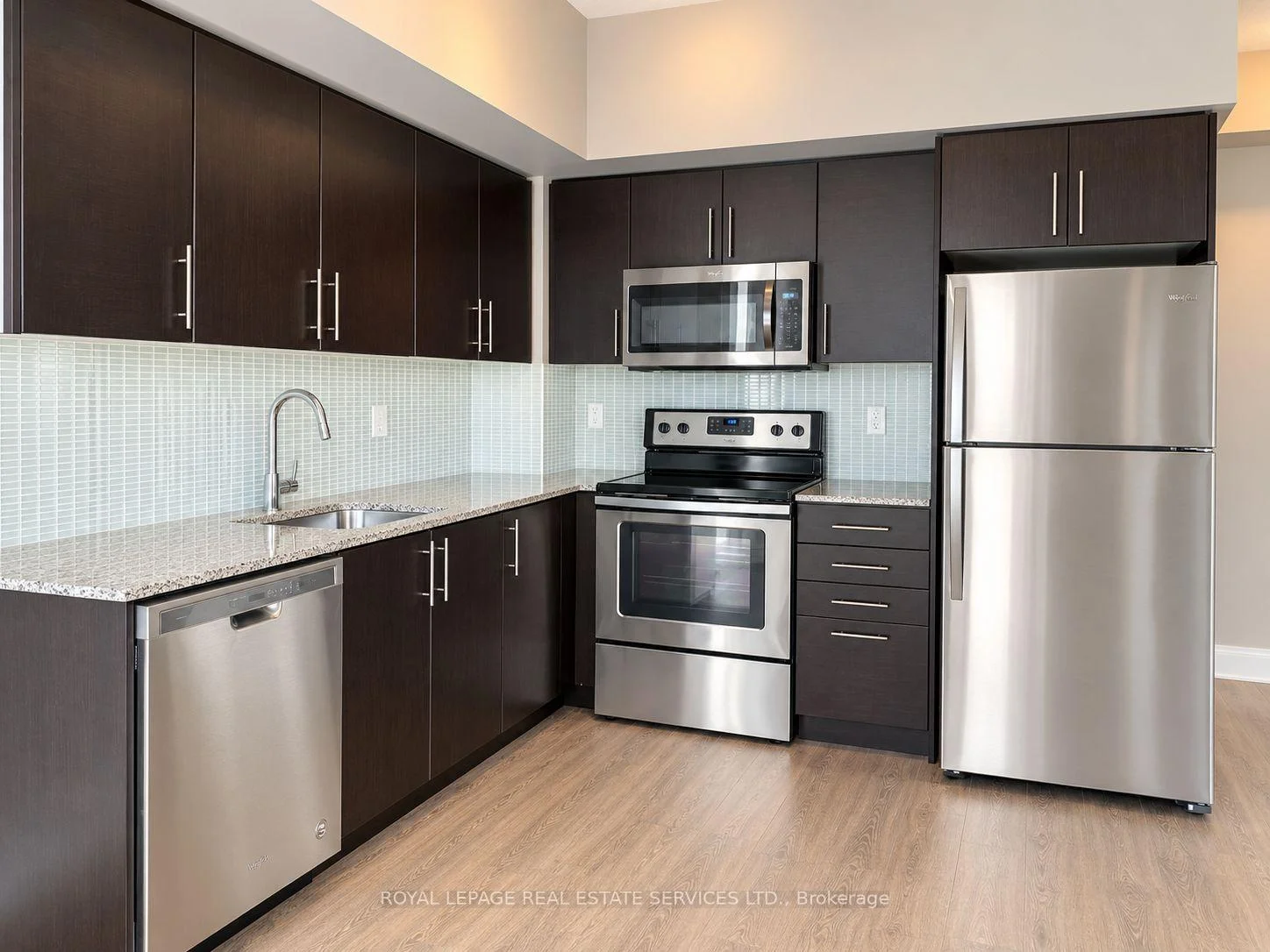 Photo 9 of Unit 1412, 55 Speers Road, Oakville, Central — HOMEH