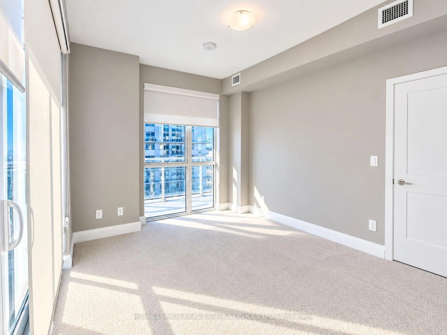 Photo 13 of Unit 1412, 55 Speers Road, Oakville, Central — HOMEH