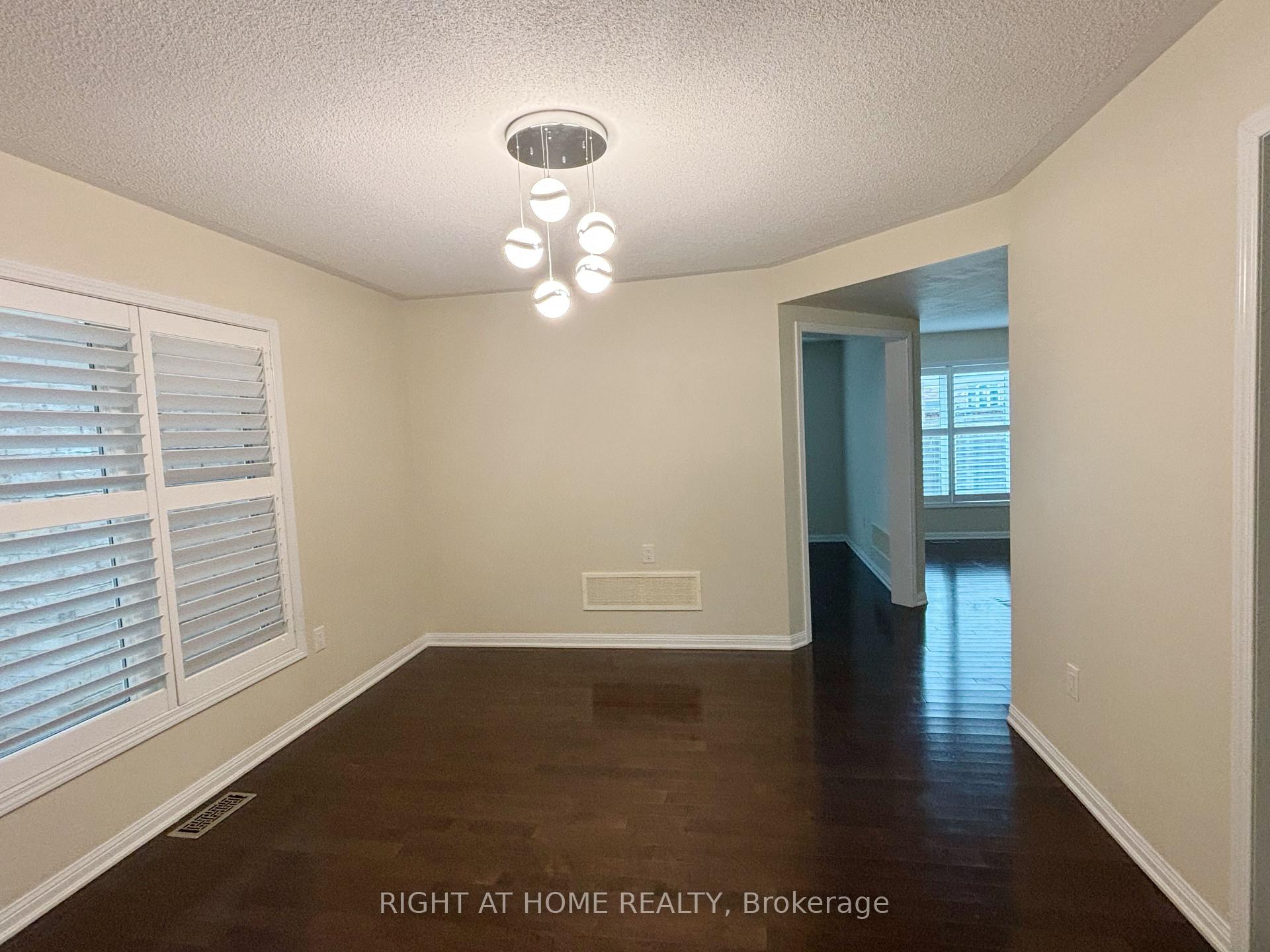 Photo 5 of 918 Farmstead Drive, Milton, Willmott — HOMEH