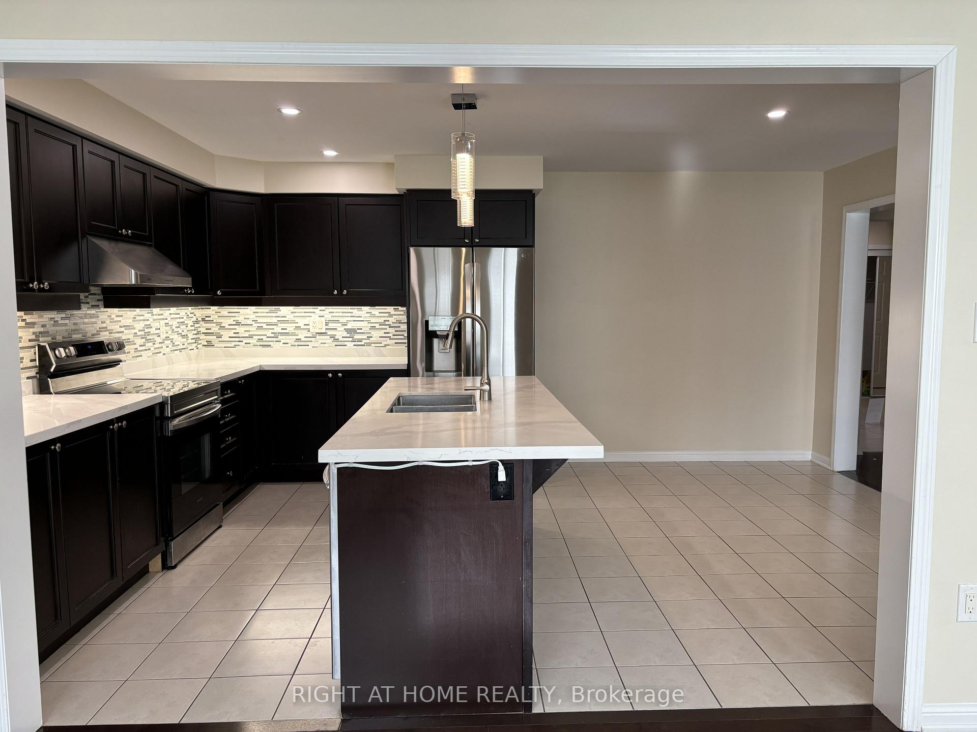 Photo 12 of 918 Farmstead Drive, Milton, Willmott — HOMEH