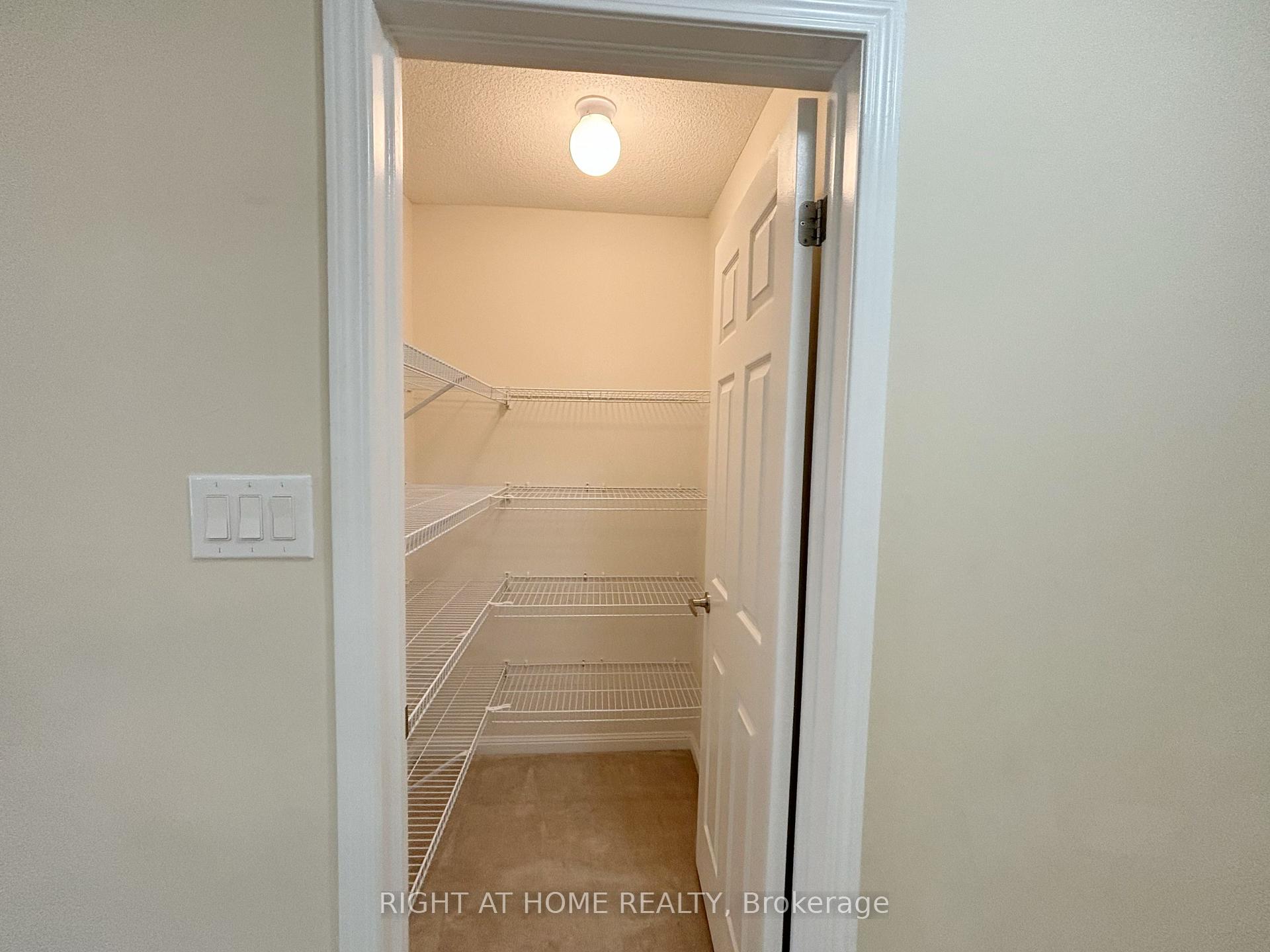 Photo 23 of 918 Farmstead Drive, Milton, Willmott — HOMEH