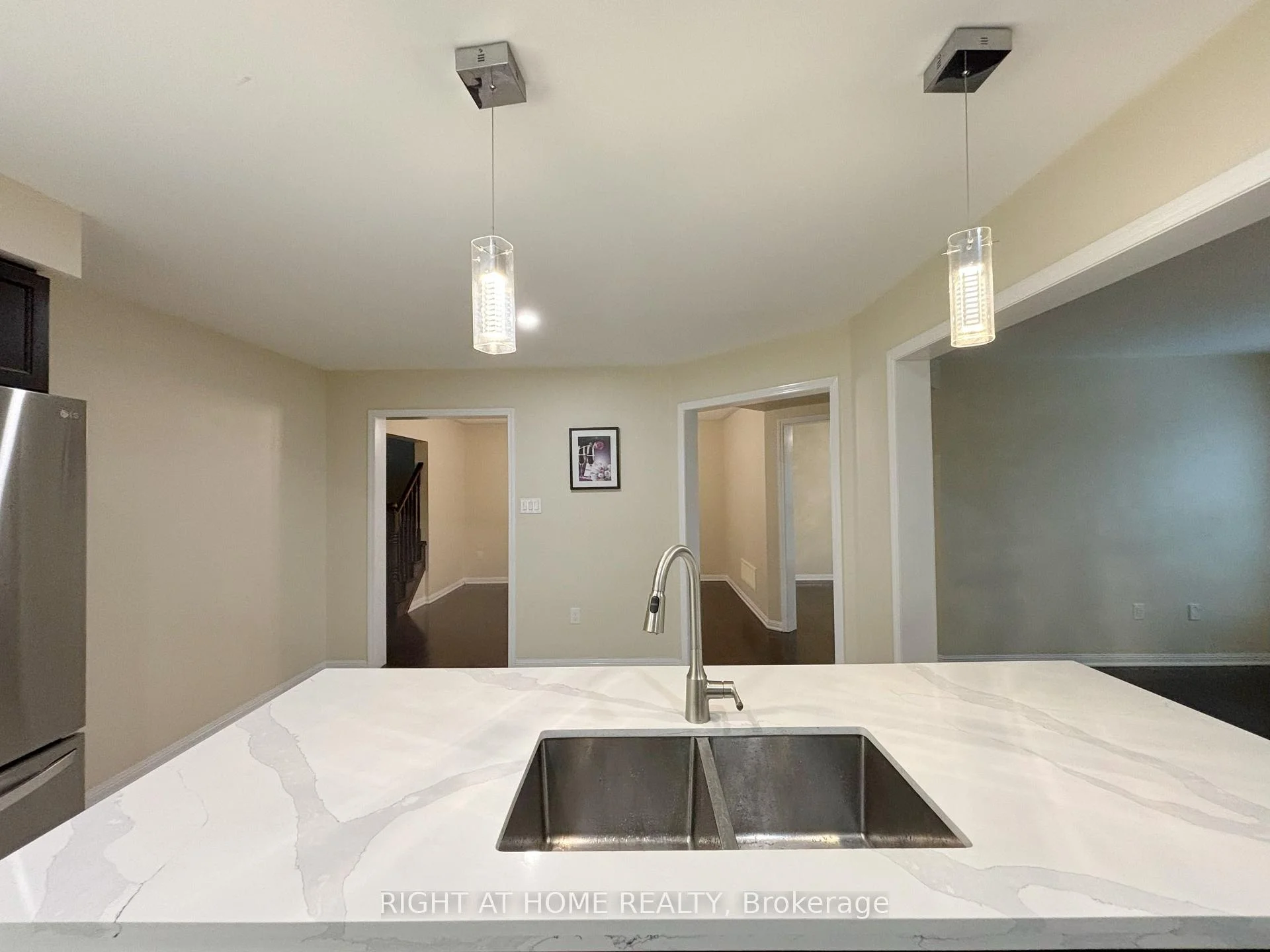 Photo 8 of 918 Farmstead Drive, Milton, Willmott — HOMEH