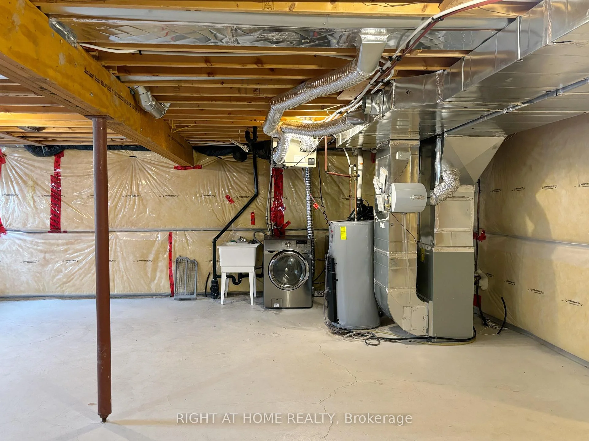 Photo 18 of 918 Farmstead Drive, Milton, Willmott — HOMEH
