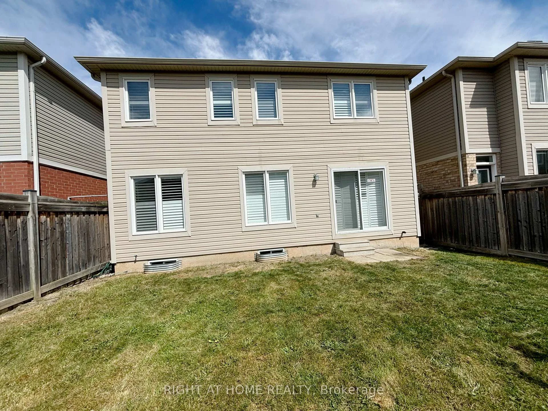 Photo 33 of 918 Farmstead Drive, Milton, Willmott — HOMEH