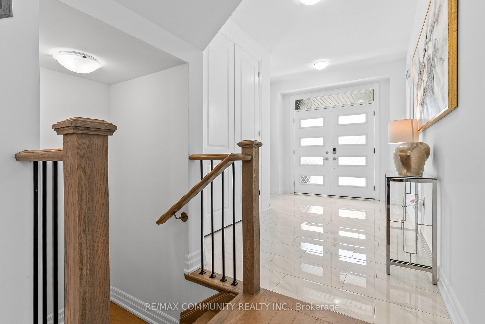 Photo 4 of 2879 Foxden Square, Pickering, Rural Pickering — HOMEH