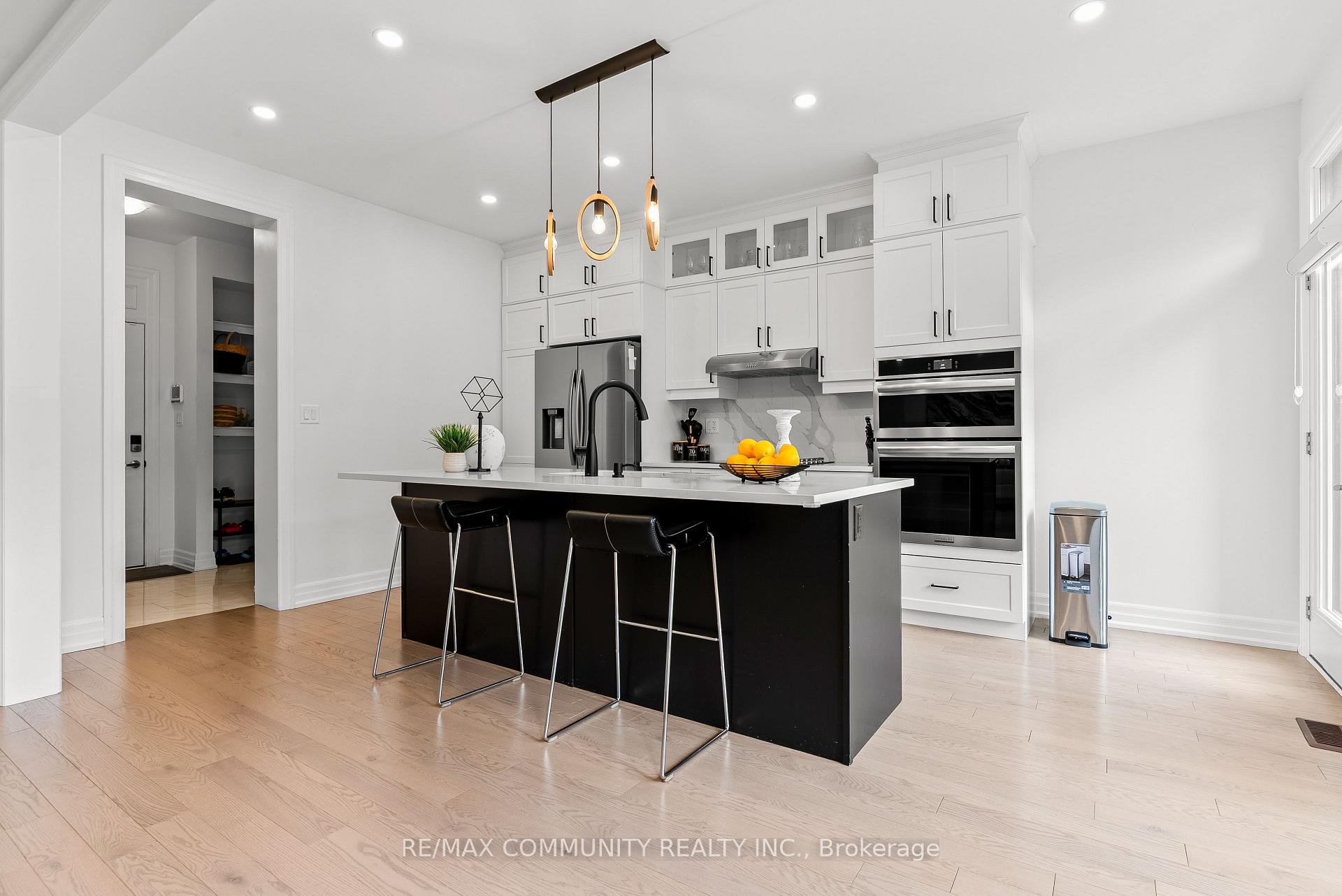 Photo 10 of 2879 Foxden Square, Pickering, Rural Pickering — HOMEH