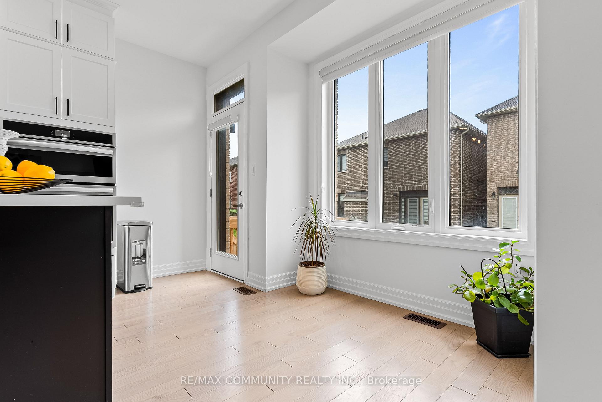 Photo 12 of 2879 Foxden Square, Pickering, Rural Pickering — HOMEH