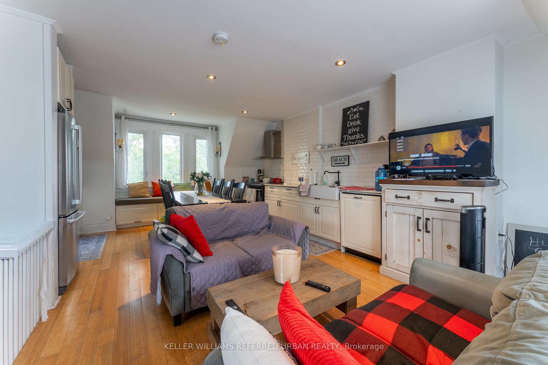 Photo 2 of Unit Upper, 431 Kingston Road, Toronto, The Beaches — HOMEH