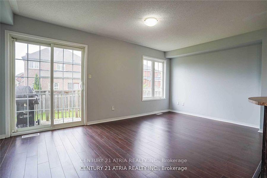 Photo 5 of 1424 Rennie Street, Oshawa, Taunton — HOMEH