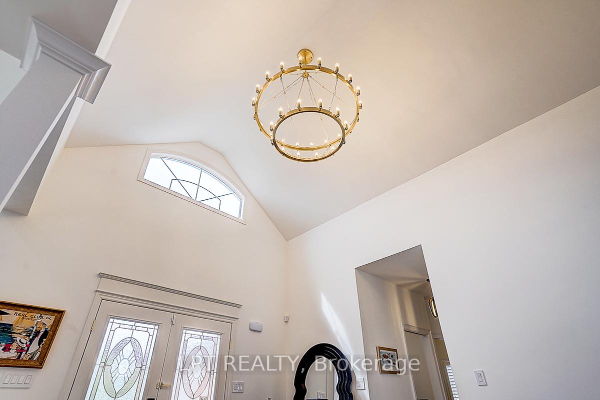 Photo 5 of 585 Holgate Circle, Newmarket, Stonehaven-Wyndham — HOMEH