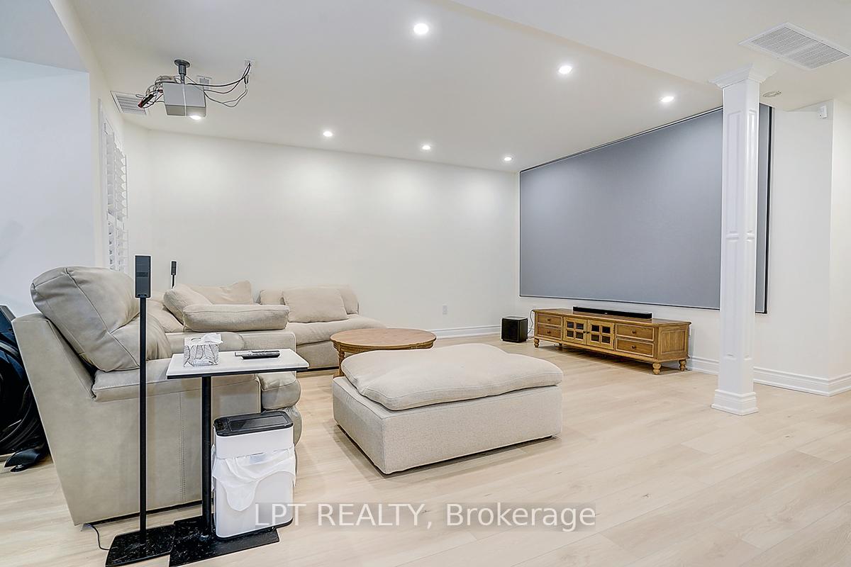 Photo 30 of 585 Holgate Circle, Newmarket, Stonehaven-Wyndham — HOMEH