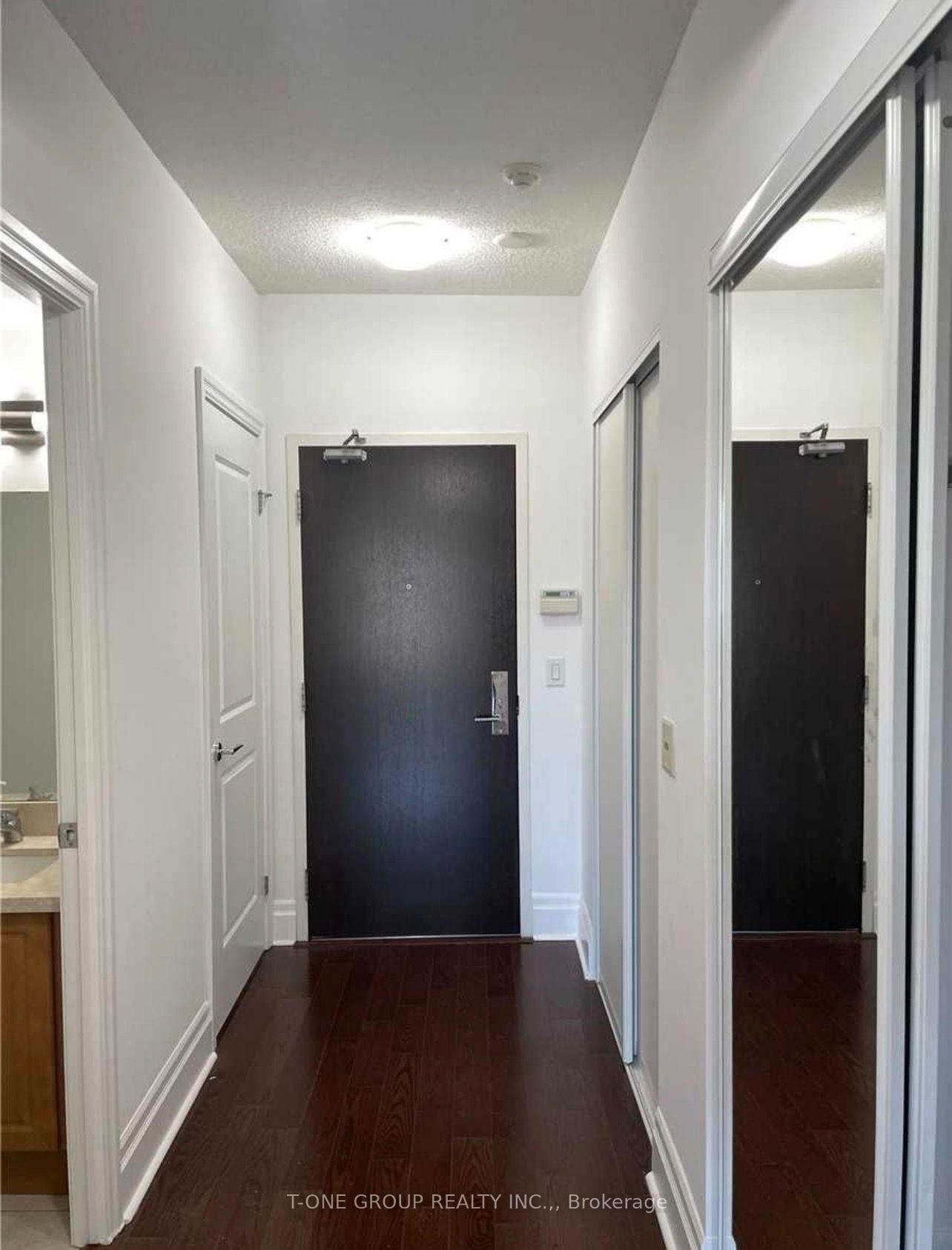 Photo 3 of Unit 207, 57 Upper Duke Crescent, Markham, Unionville — HOMEH