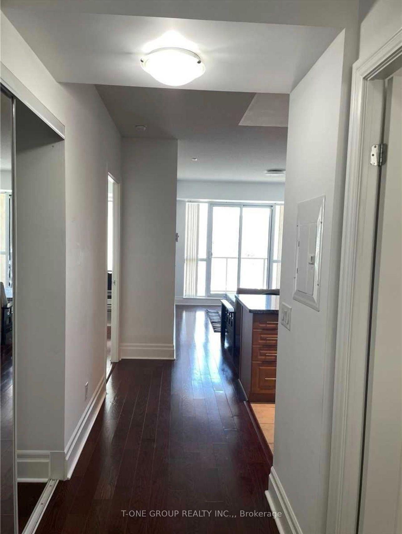 Photo 4 of Unit 207, 57 Upper Duke Crescent, Markham, Unionville — HOMEH