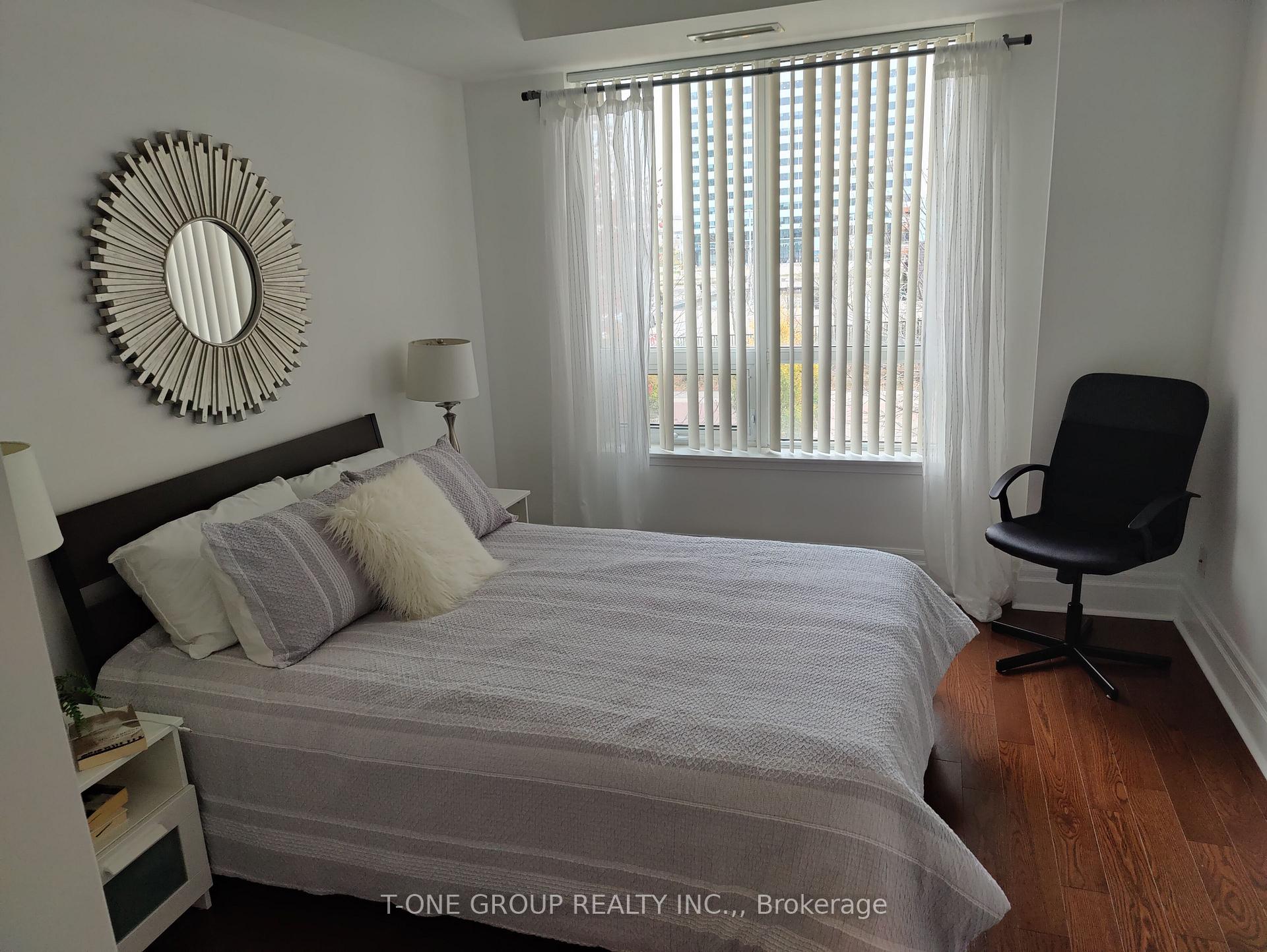 Photo 10 of Unit 207, 57 Upper Duke Crescent, Markham, Unionville — HOMEH