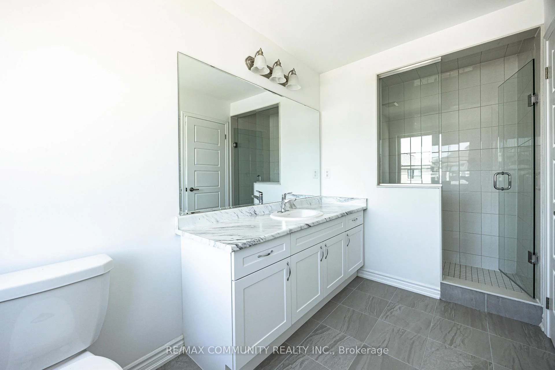 Photo 12 of 1483 Mockingbird Square, Pickering, Rural Pickering — HOMEH