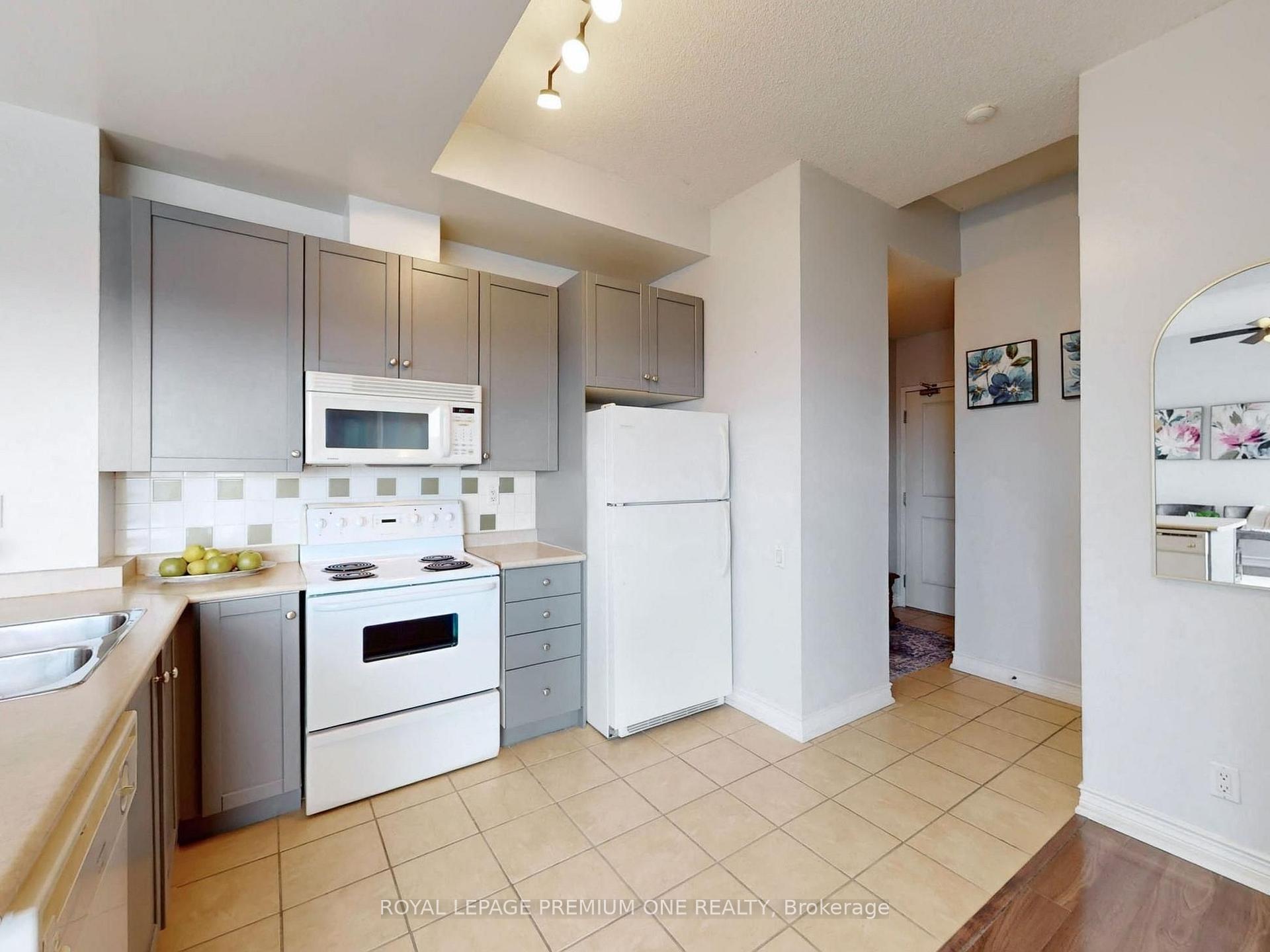 Photo 10 of Unit 1101, 1600 Keele Street, Toronto, Keelesdale-Eglinton West — HOMEH