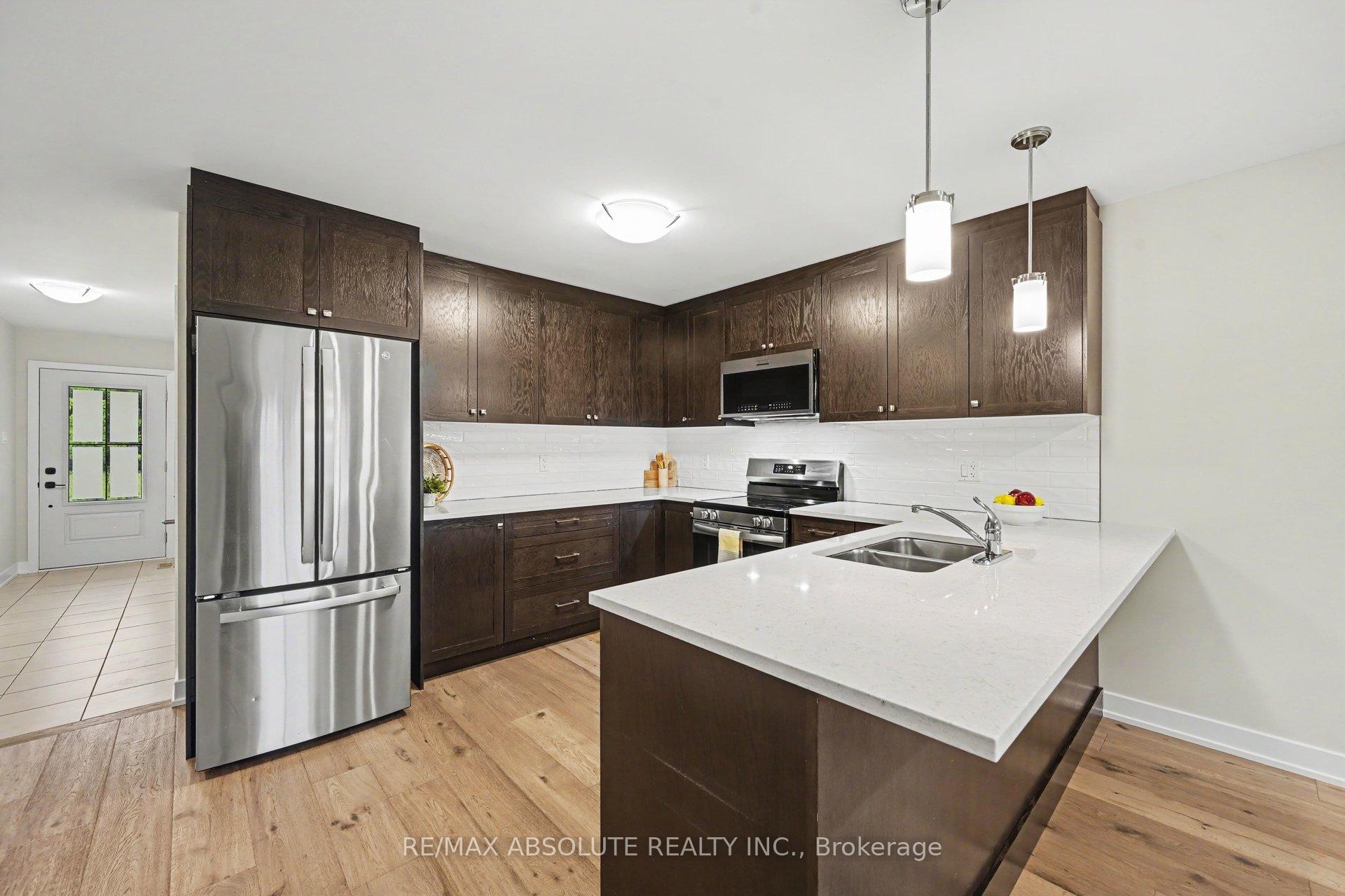 Photo 6 of 186 Seabert Drive, Arnprior, Arnprior — HOMEH