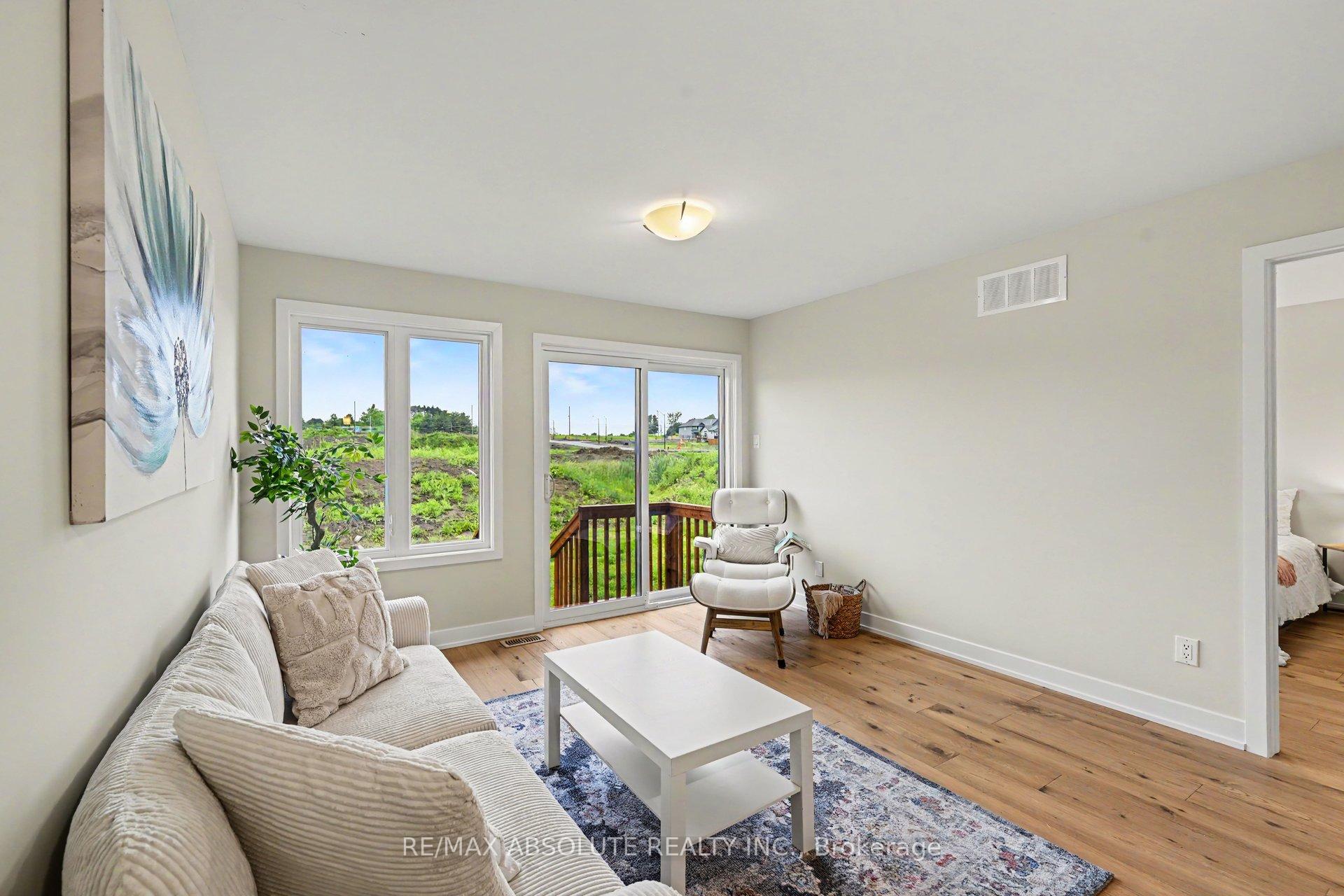 Photo 11 of 186 Seabert Drive, Arnprior, Arnprior — HOMEH