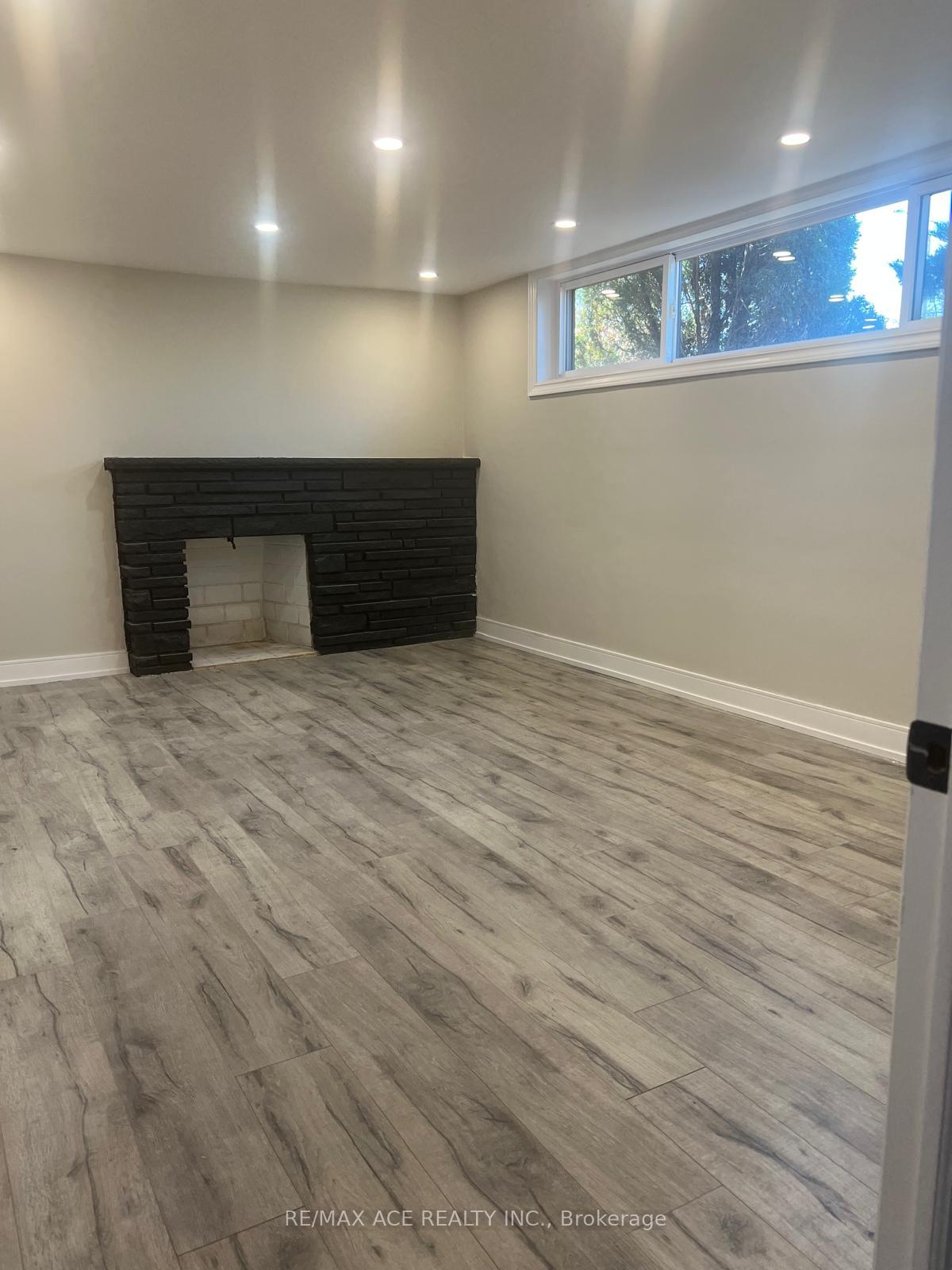 Photo 10 of 5132 Cherryhill Crescent, Burlington, Appleby — HOMEH