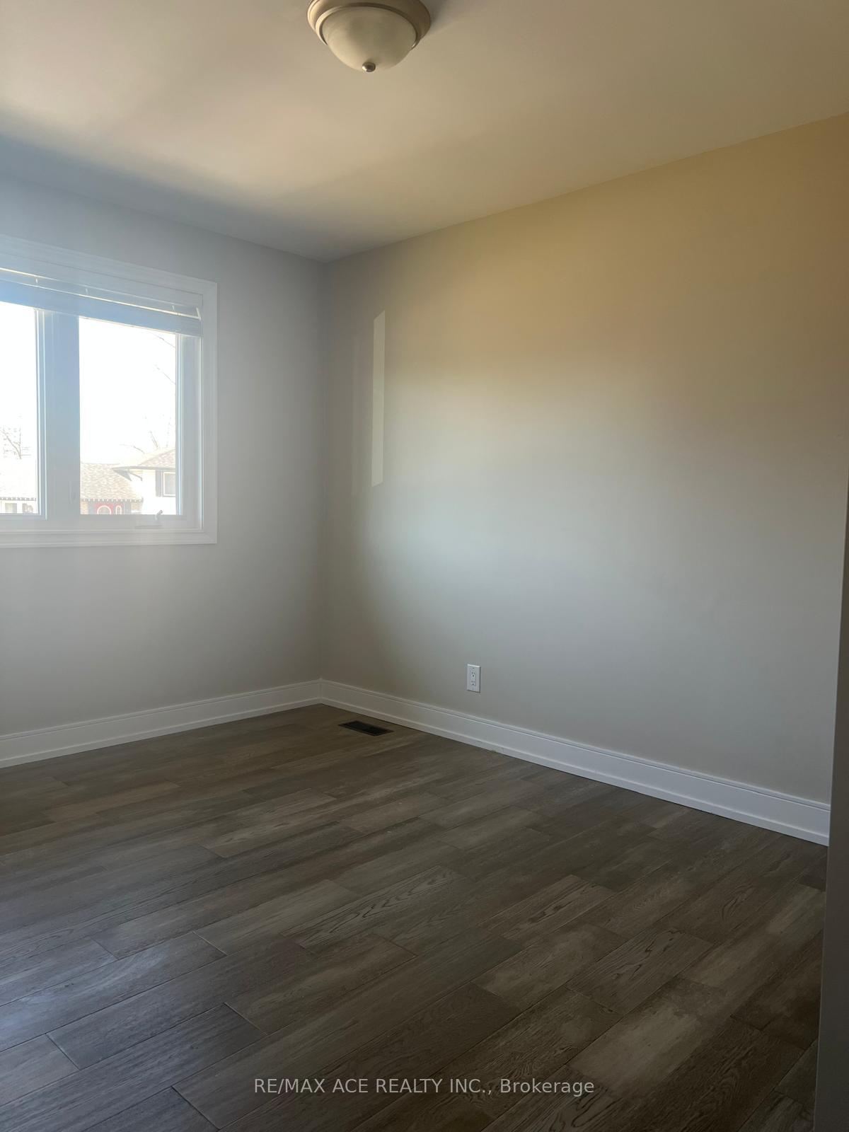 Photo 14 of 5132 Cherryhill Crescent, Burlington, Appleby — HOMEH