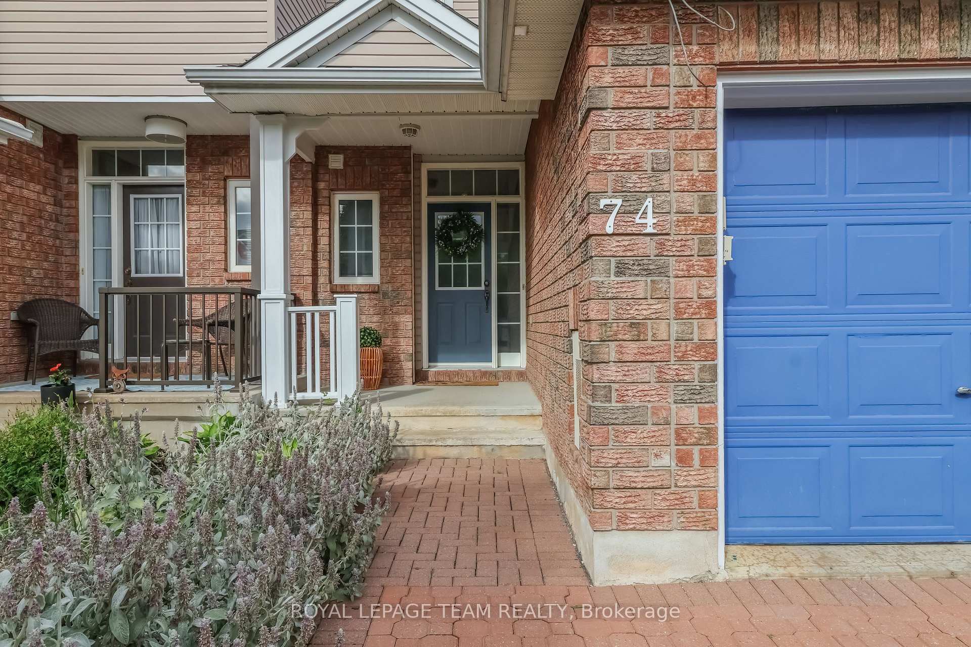 Photo 2 of 74 Milner Downs Crescent, Ottawa, Kanata - Emerald Meadows/Trailwest — HOMEH