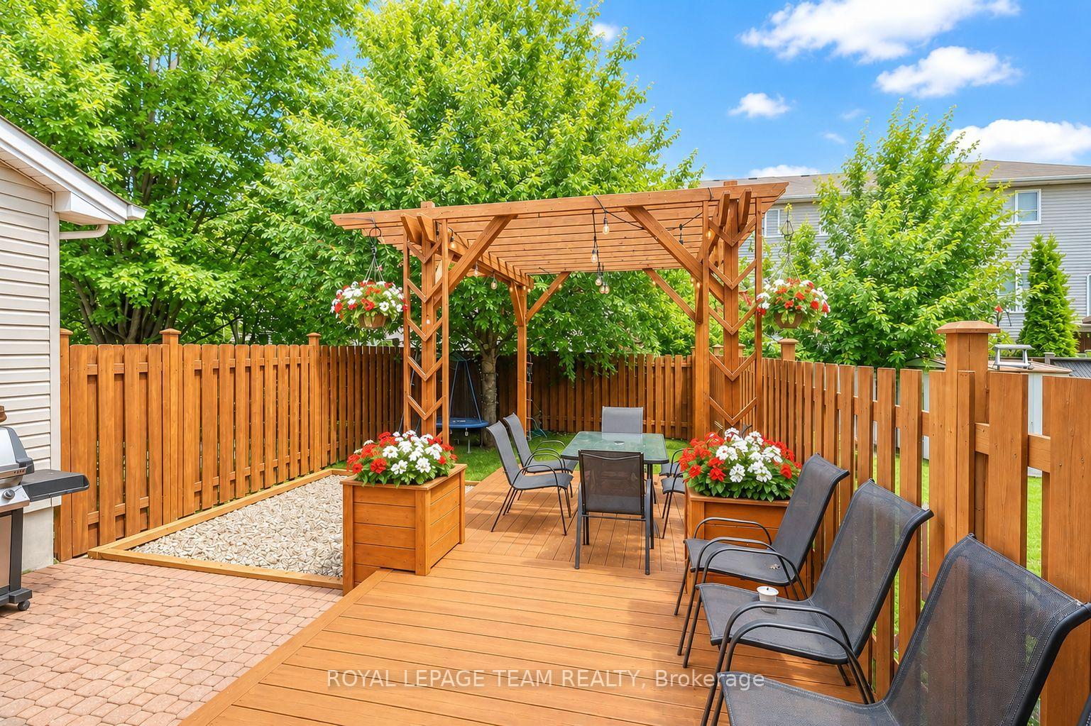 Photo 20 of 74 Milner Downs Crescent, Ottawa, Kanata - Emerald Meadows/Trailwest — HOMEH