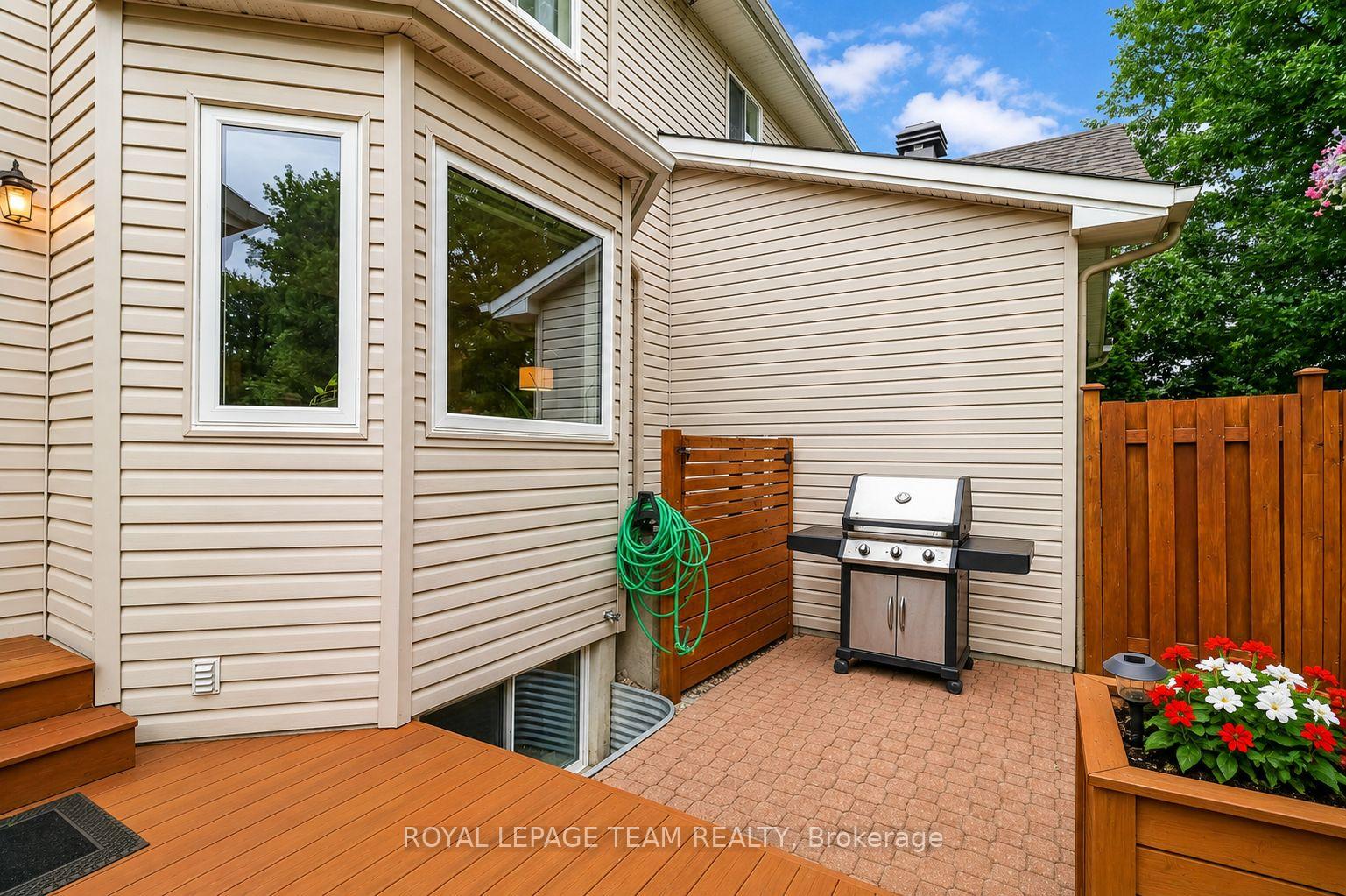 Photo 21 of 74 Milner Downs Crescent, Ottawa, Kanata - Emerald Meadows/Trailwest — HOMEH