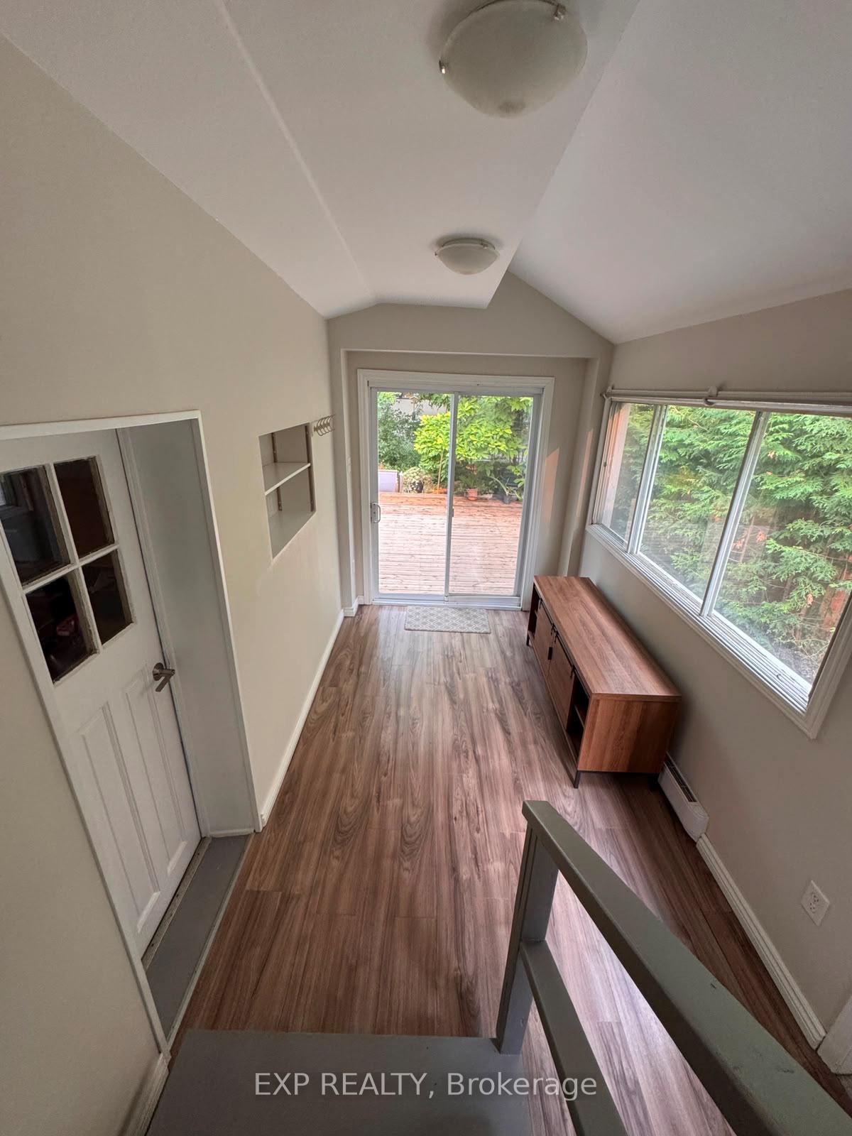 Photo 10 of 44 Clearview Avenue, Ottawa, Ottawa West/Tunneys Pasture — HOMEH