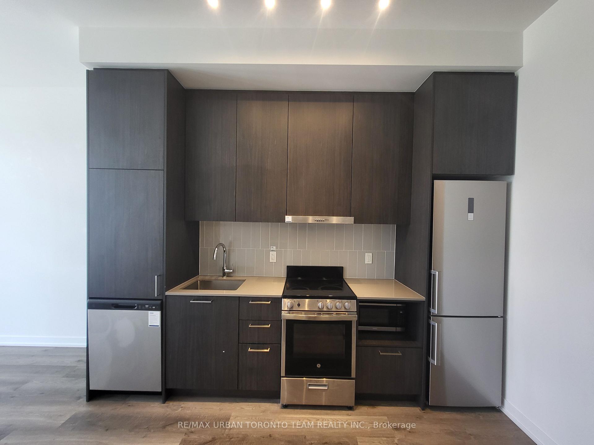 Photo 3 of Unit 111, 195 Commerce Street, Vaughan, Vaughan Corporate Centre — HOMEH