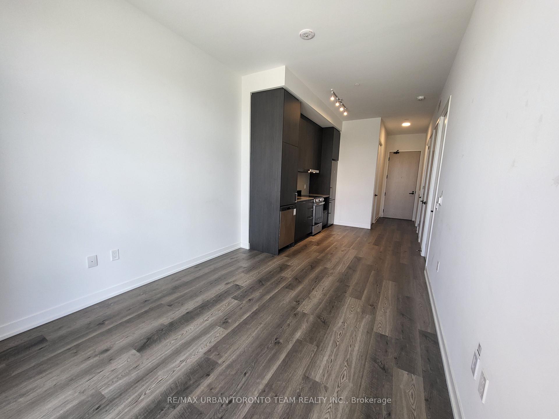Photo 5 of Unit 111, 195 Commerce Street, Vaughan, Vaughan Corporate Centre — HOMEH