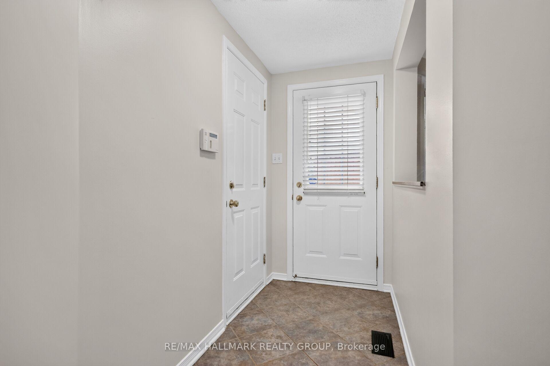 Photo 4 of 44 Drumso Street, Ottawa, Hunt Club Park/Greenboro — HOMEH