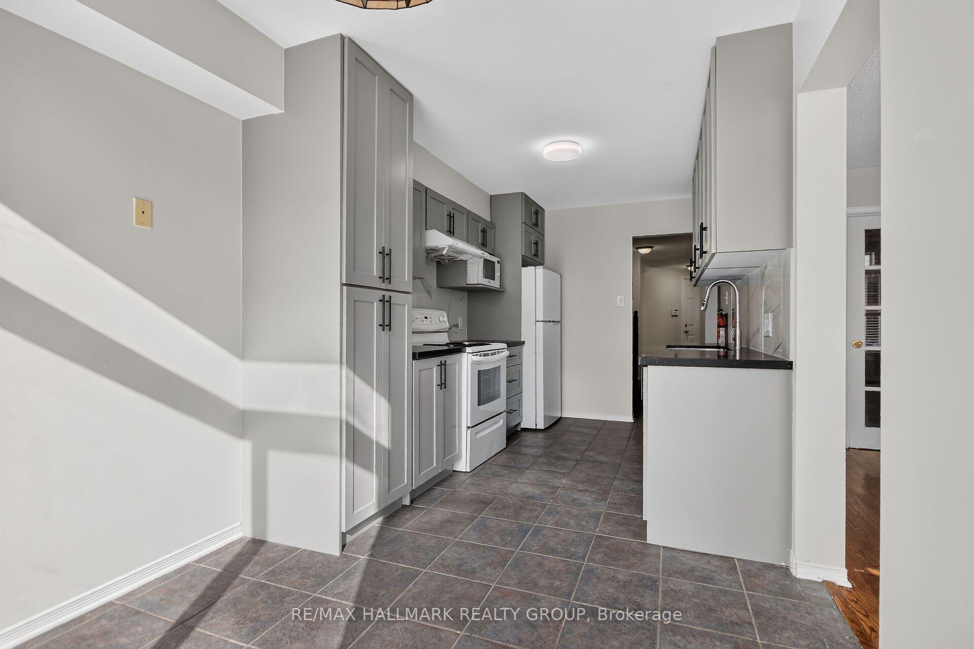 Photo 12 of 44 Drumso Street, Ottawa, Hunt Club Park/Greenboro — HOMEH