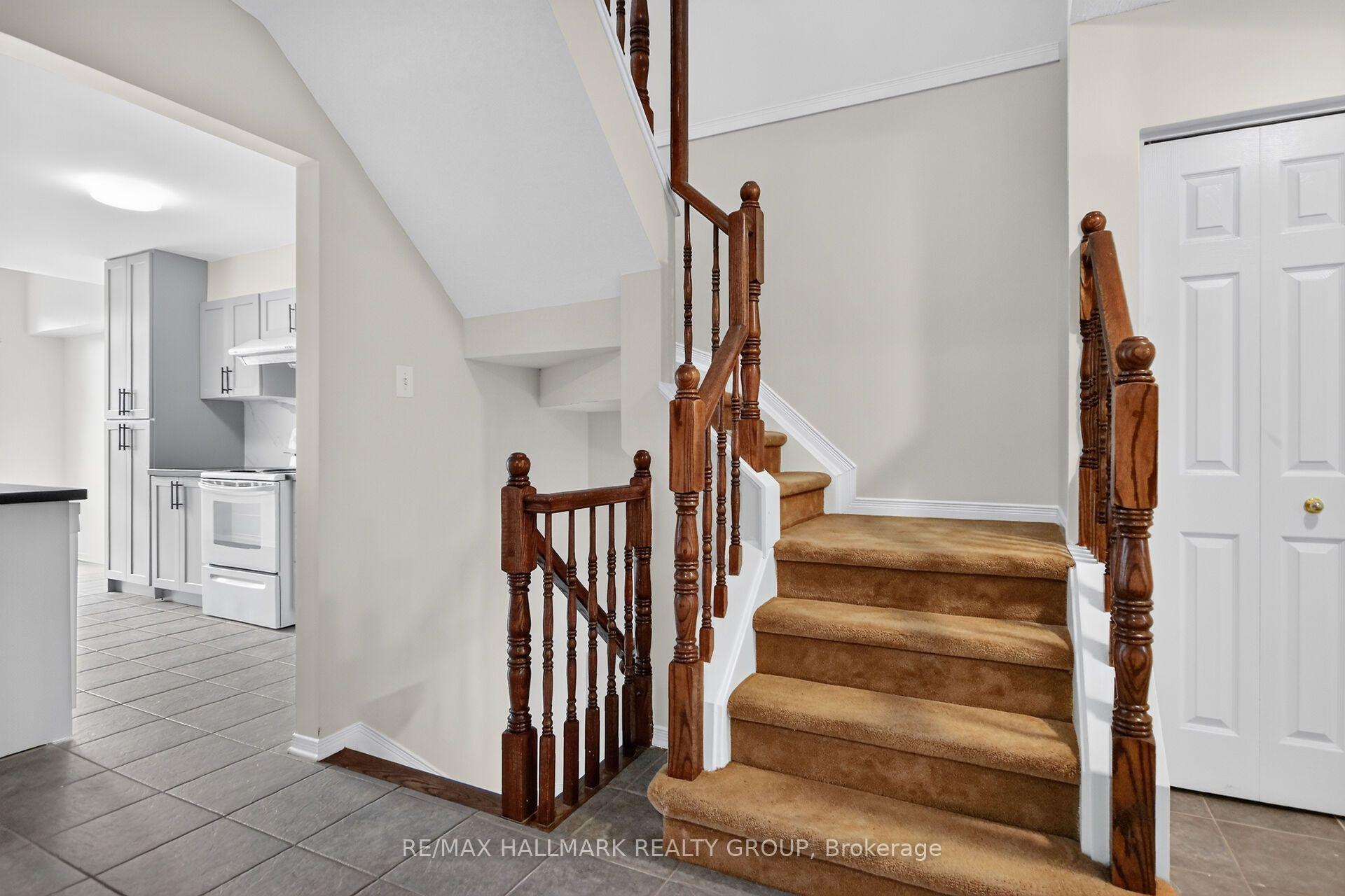 Photo 17 of 44 Drumso Street, Ottawa, Hunt Club Park/Greenboro — HOMEH