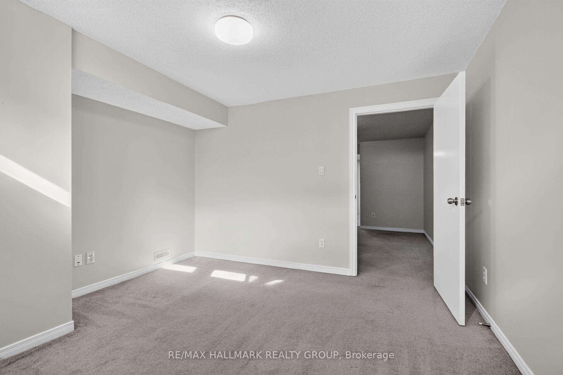 Photo 27 of 44 Drumso Street, Ottawa, Hunt Club Park/Greenboro — HOMEH