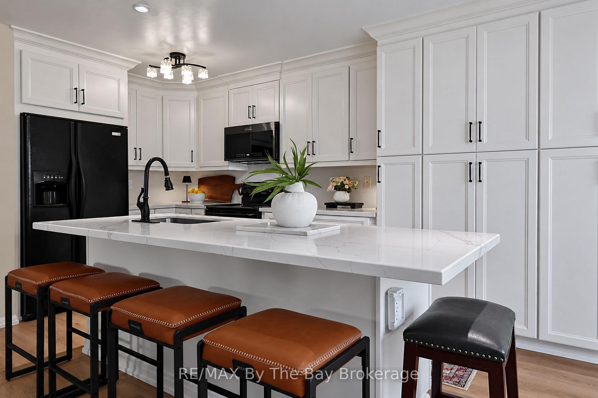 Photo 7 of 84 Wesley Avenue, Wasaga Beach — HOMEH
