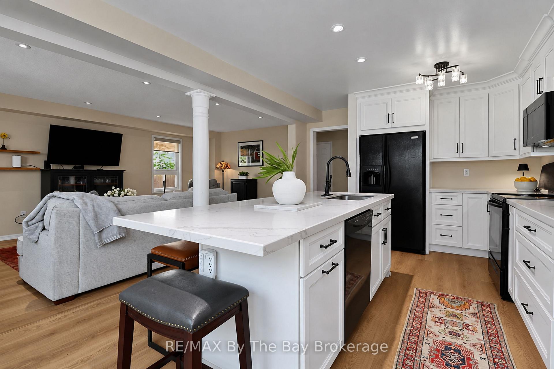 Photo 10 of 84 Wesley Avenue, Wasaga Beach — HOMEH
