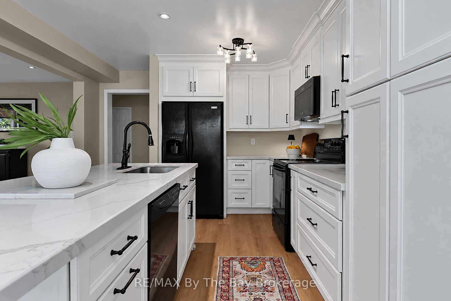 Photo 11 of 84 Wesley Avenue, Wasaga Beach — HOMEH