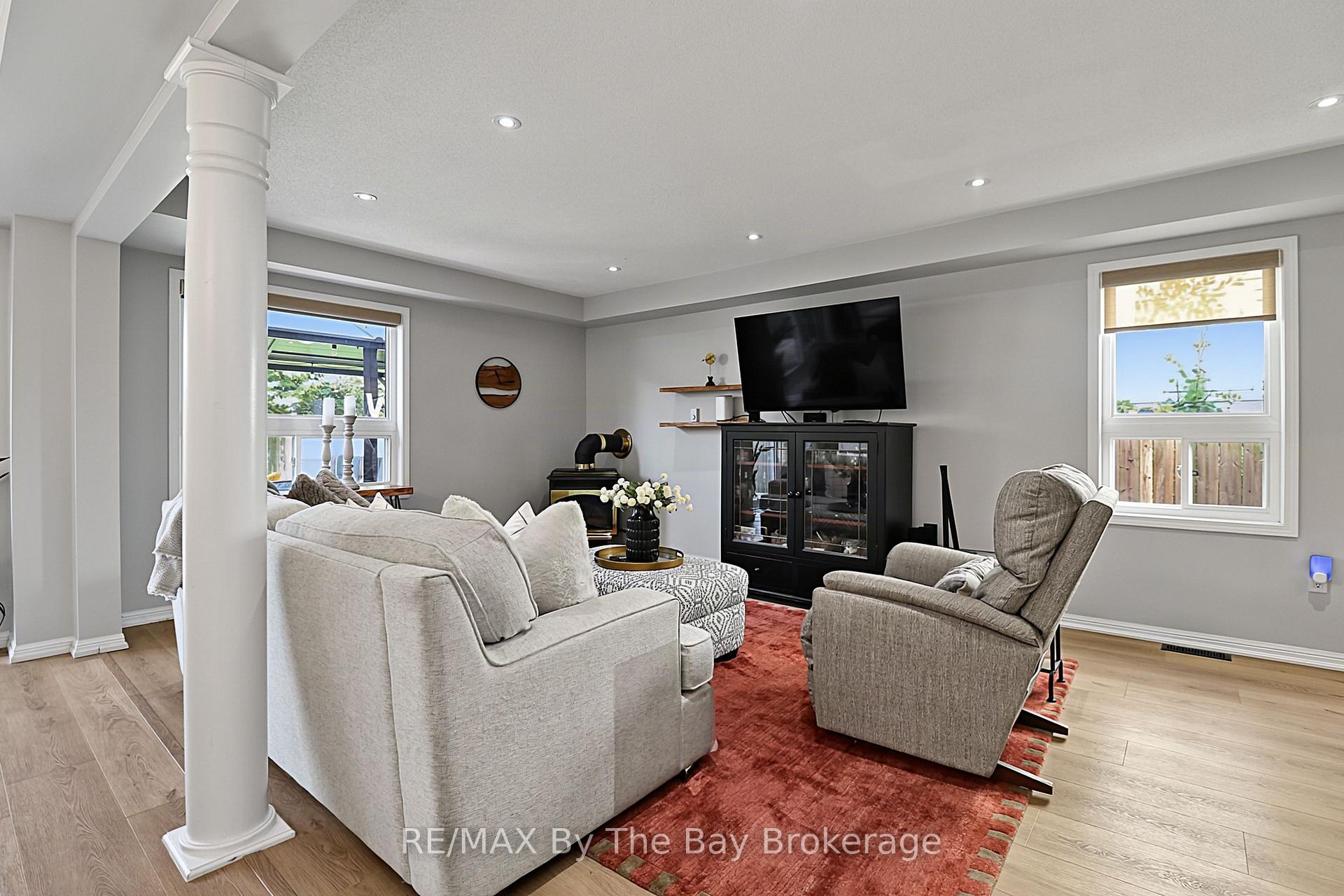 Photo 14 of 84 Wesley Avenue, Wasaga Beach — HOMEH