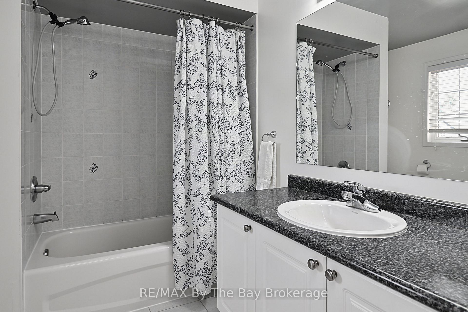 Photo 26 of 84 Wesley Avenue, Wasaga Beach — HOMEH