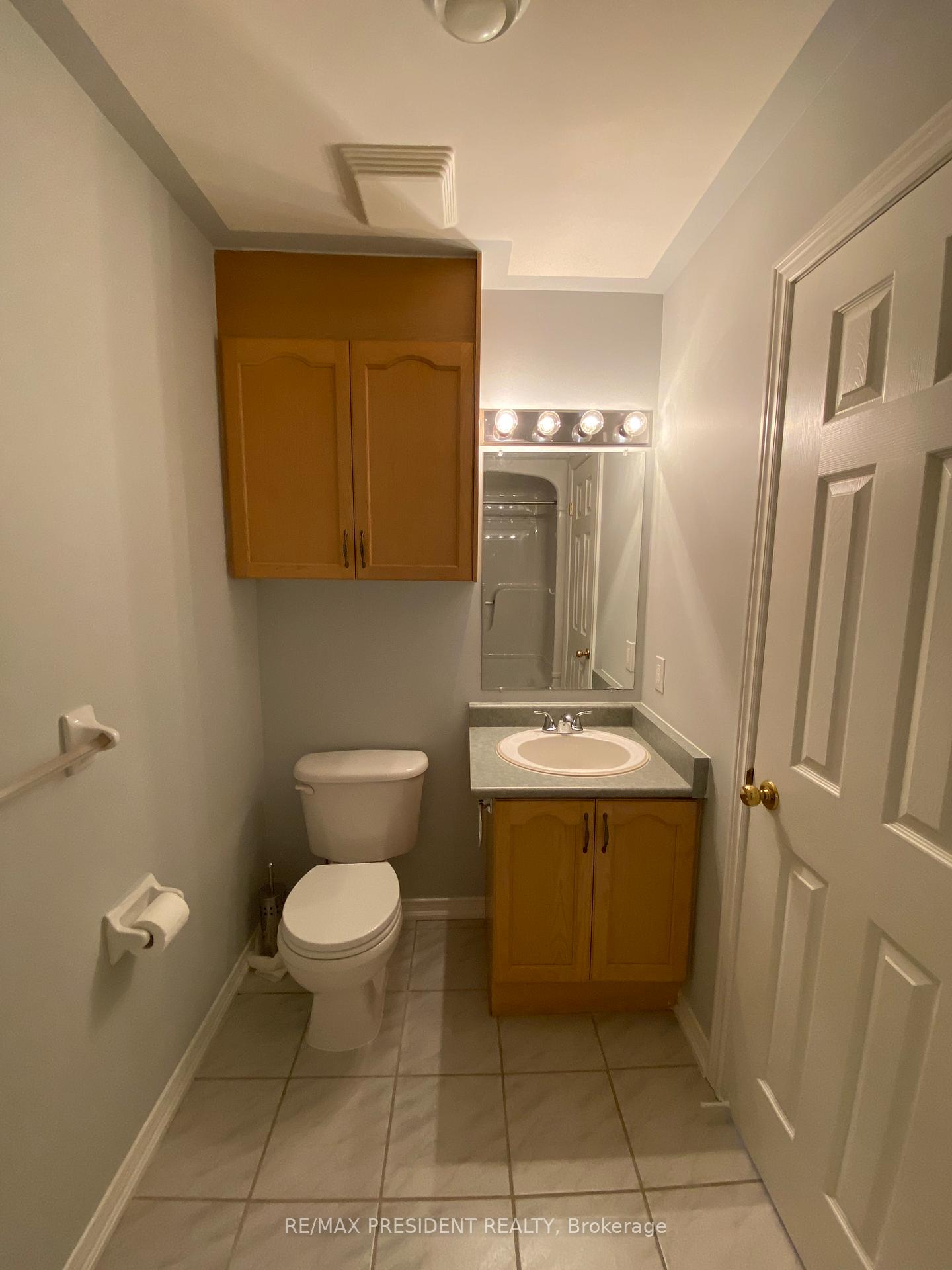 Photo 14 of Unit 4, 897 Stone Church Road E, Hamilton, Quinndale — HOMEH