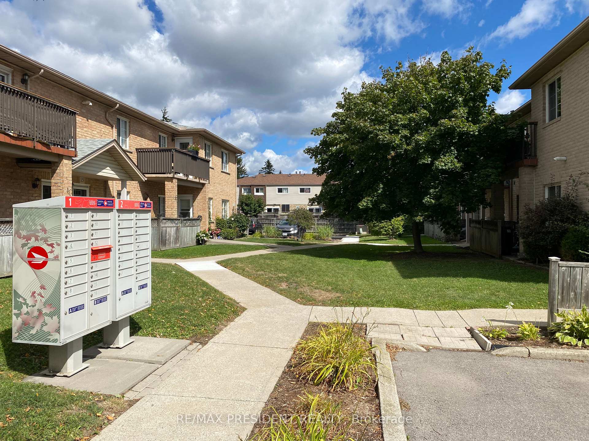 Photo 19 of Unit 4, 897 Stone Church Road E, Hamilton, Quinndale — HOMEH