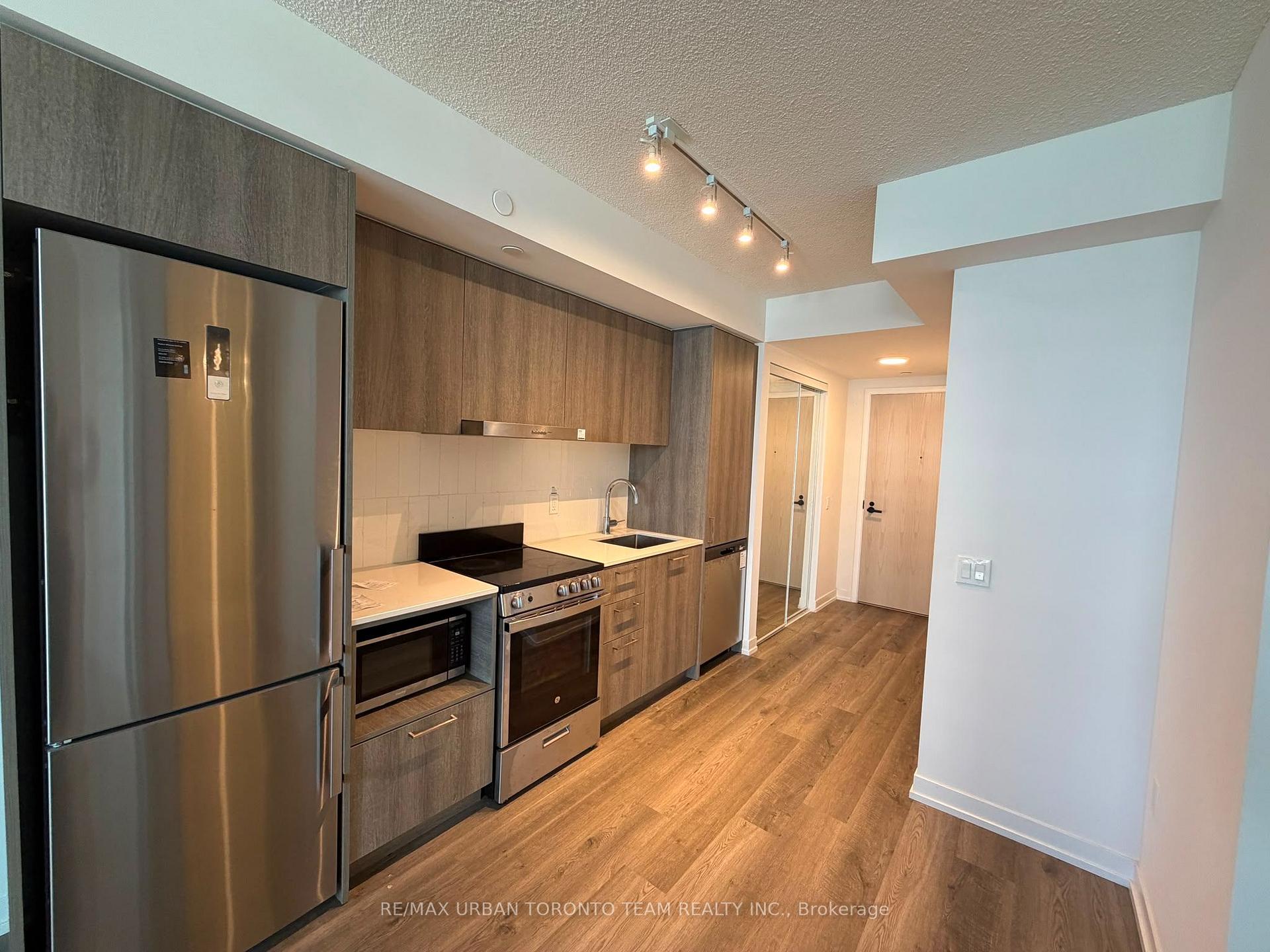 Photo 2 of Unit 301, 195 Commerce Street, Vaughan, Vaughan Corporate Centre — HOMEH