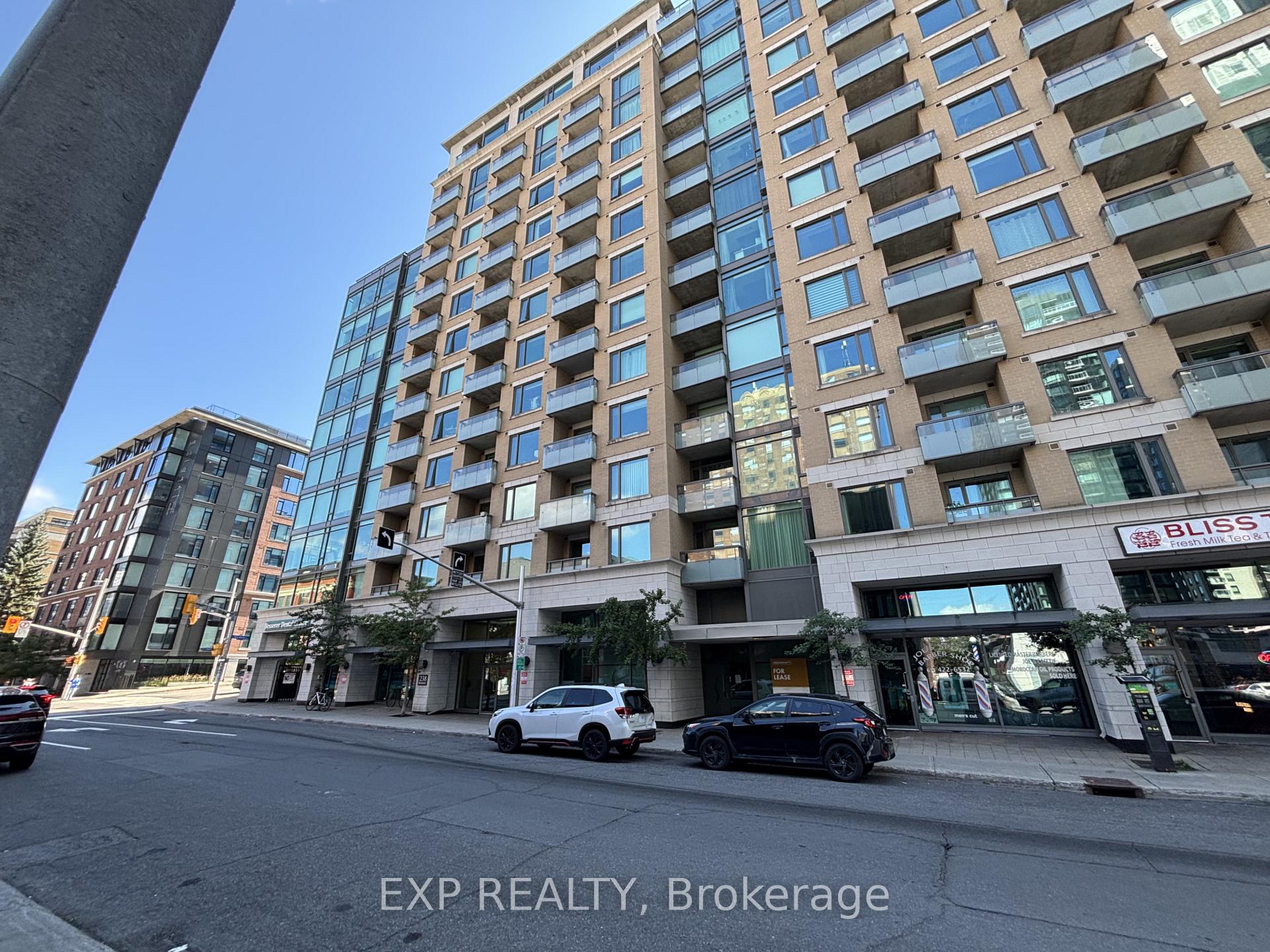 Front of Unit 414, 238 Besserer Street