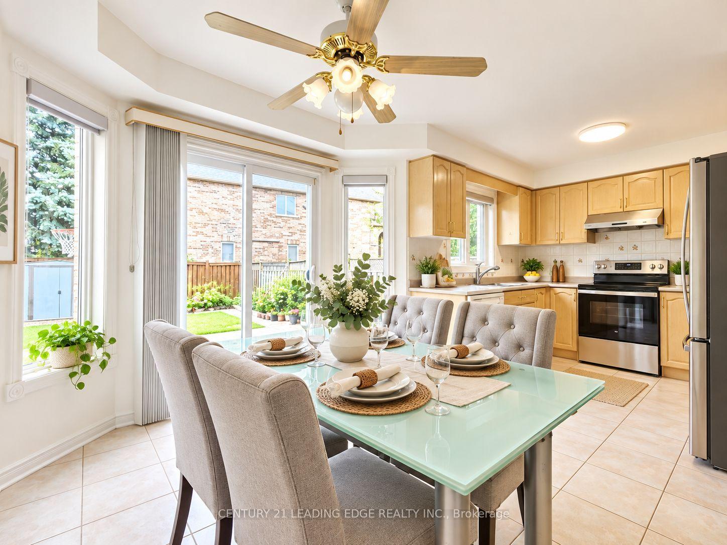 Photo 15 of 19 Kingly Crest Way, Vaughan, Sonoma Heights — HOMEH
